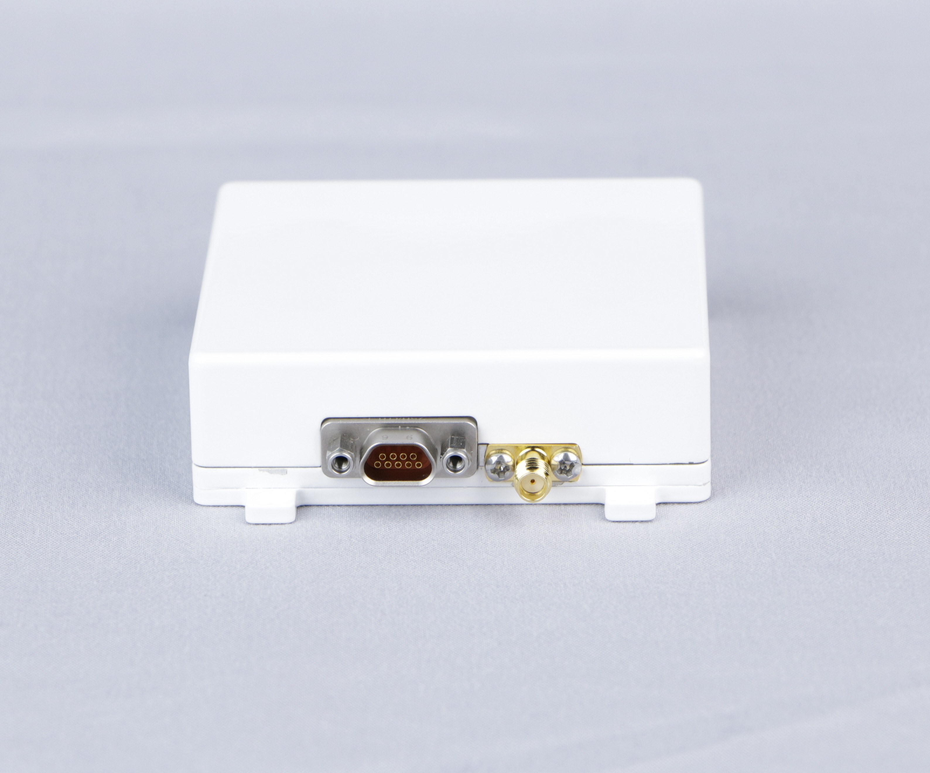 Ultra-Compact 4-Element Anti-Jamming Antenna