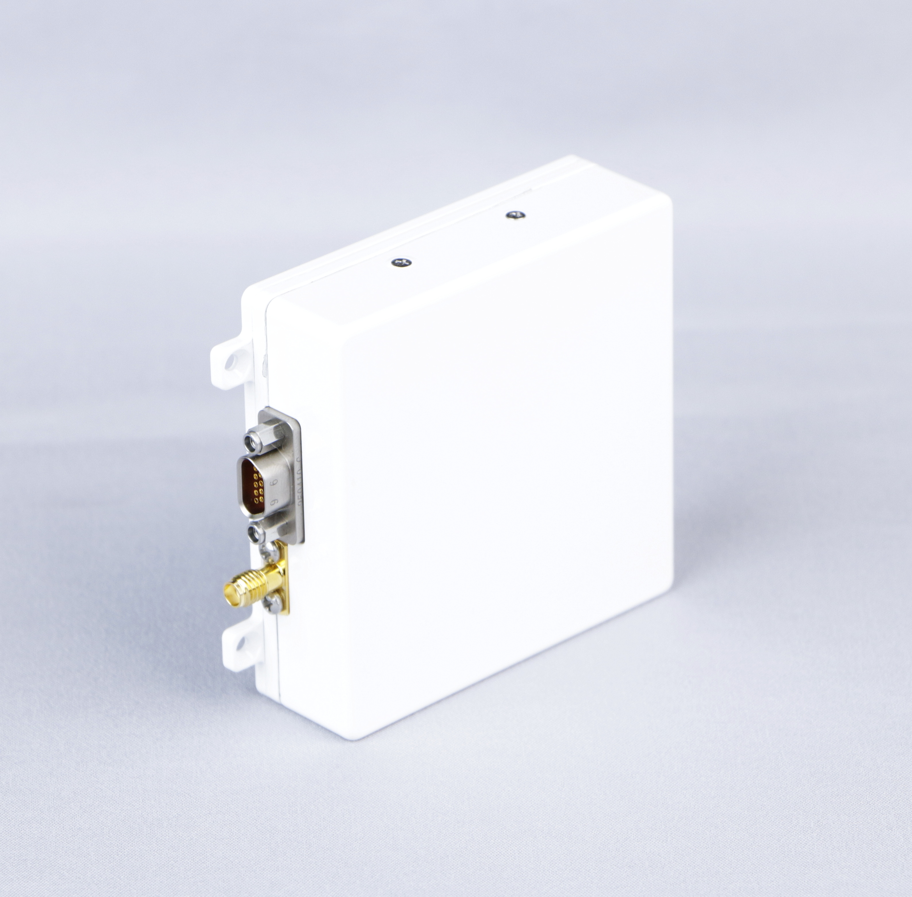 Ultra-Compact 4-Element Anti-Jamming Antenna